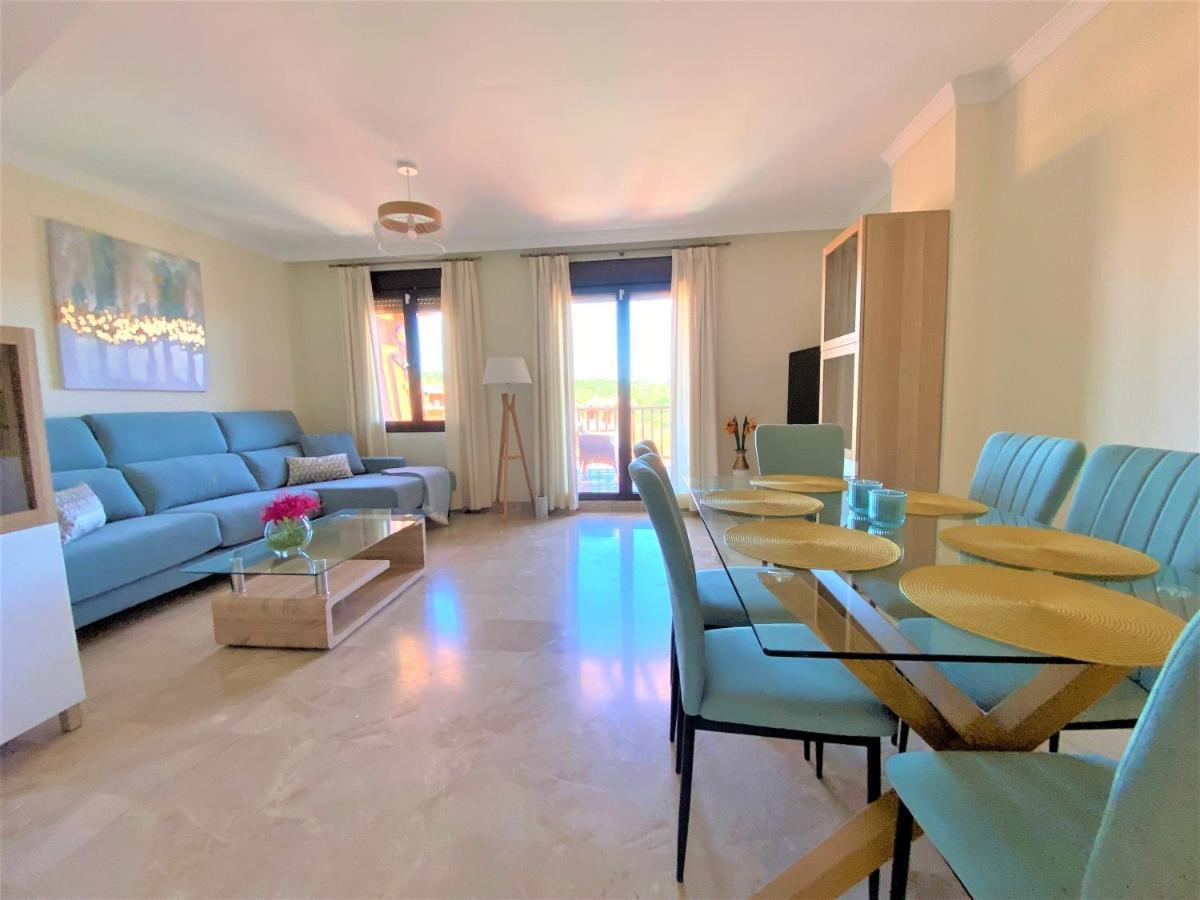 Sea View Penthouse Apartment With Hot Tub - Casa Bella Vista, Buenas Noches , Estepona Exterior foto