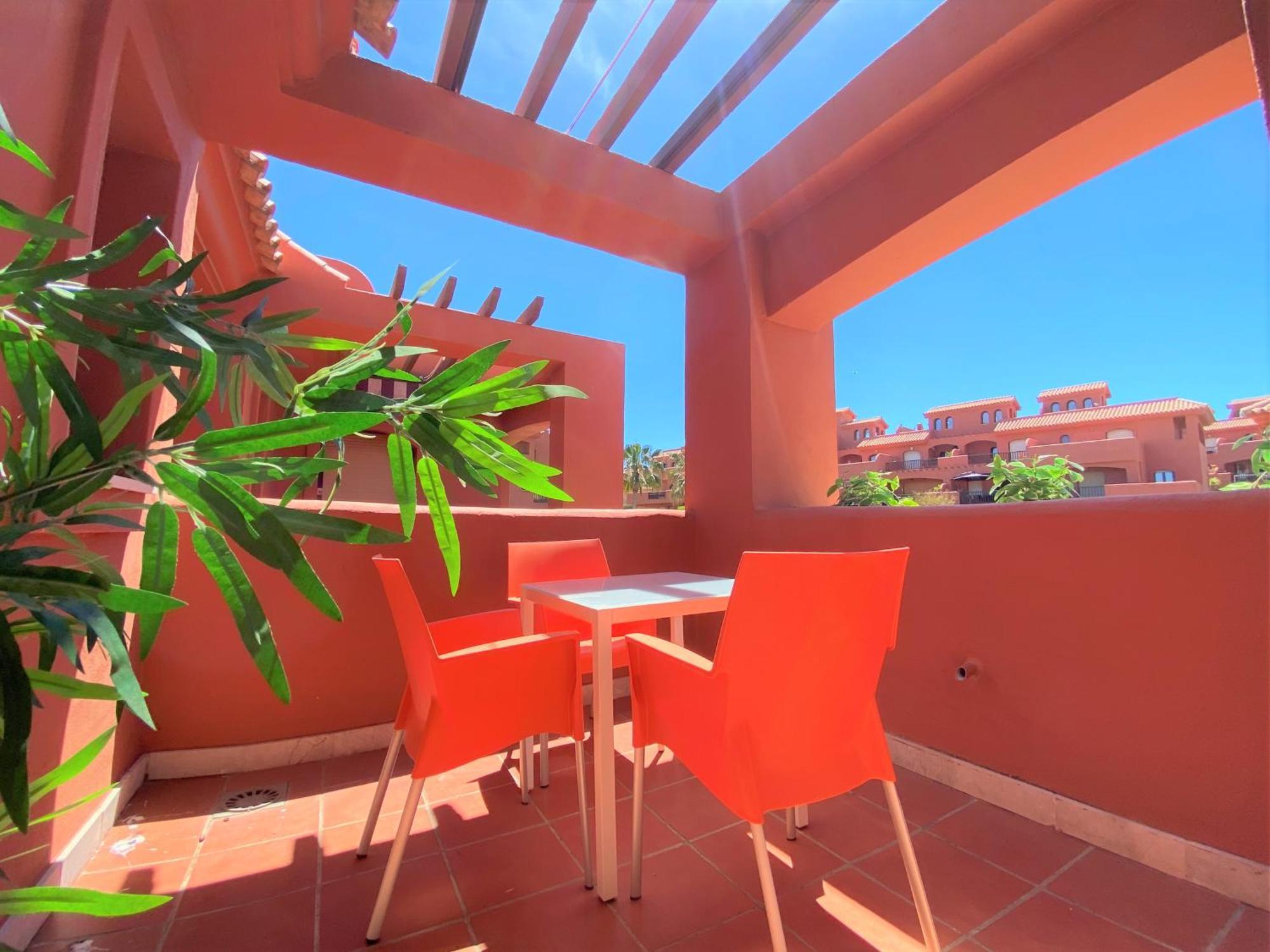 Sea View Penthouse Apartment With Hot Tub - Casa Bella Vista, Buenas Noches , Estepona Exterior foto