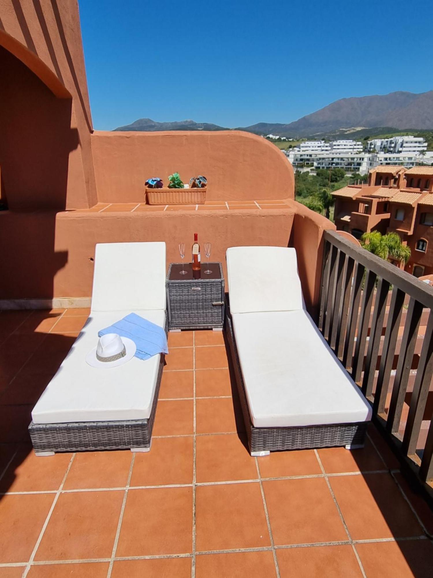Sea View Penthouse Apartment With Hot Tub - Casa Bella Vista, Buenas Noches , Estepona Exterior foto