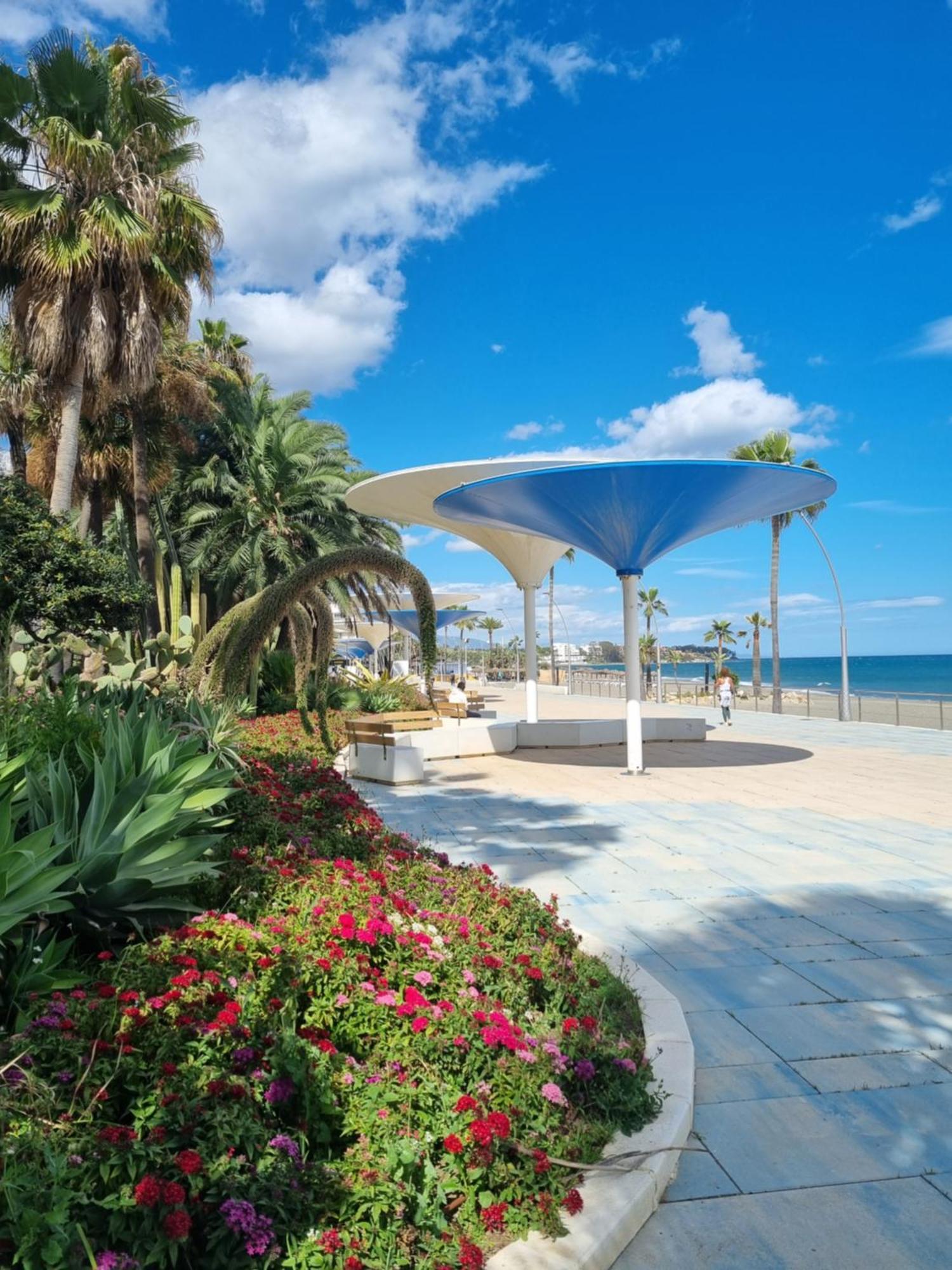 Sea View Penthouse Apartment With Hot Tub - Casa Bella Vista, Buenas Noches , Estepona Exterior foto