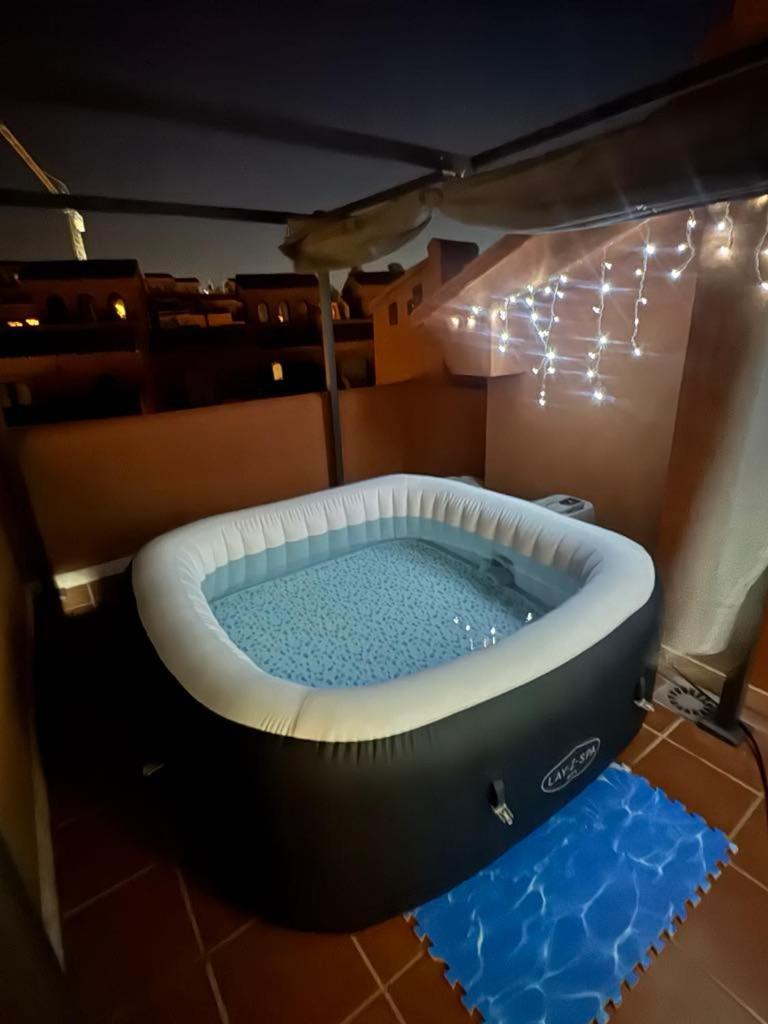Sea View Penthouse Apartment With Hot Tub - Casa Bella Vista, Buenas Noches , Estepona Exterior foto